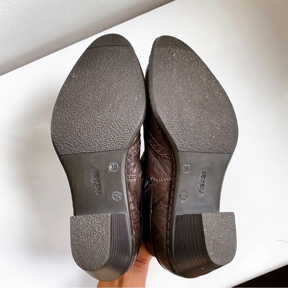 🍩 RIEKER DARK BROWN LEATHER SIDE BUCKLE CHUNKY HEEL BOOTIES! - Picture 4 of 15